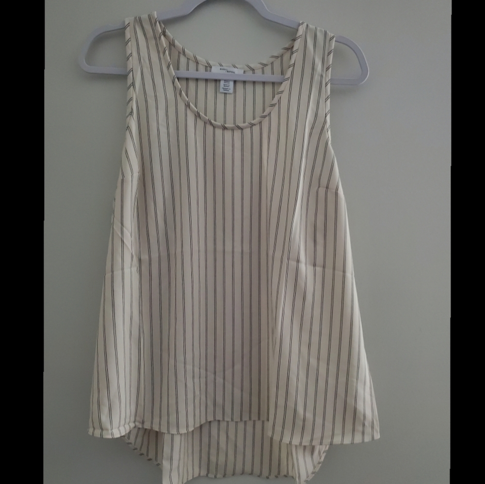 NWOT Daily Ritual Racerback tank - Picture 3 of 8